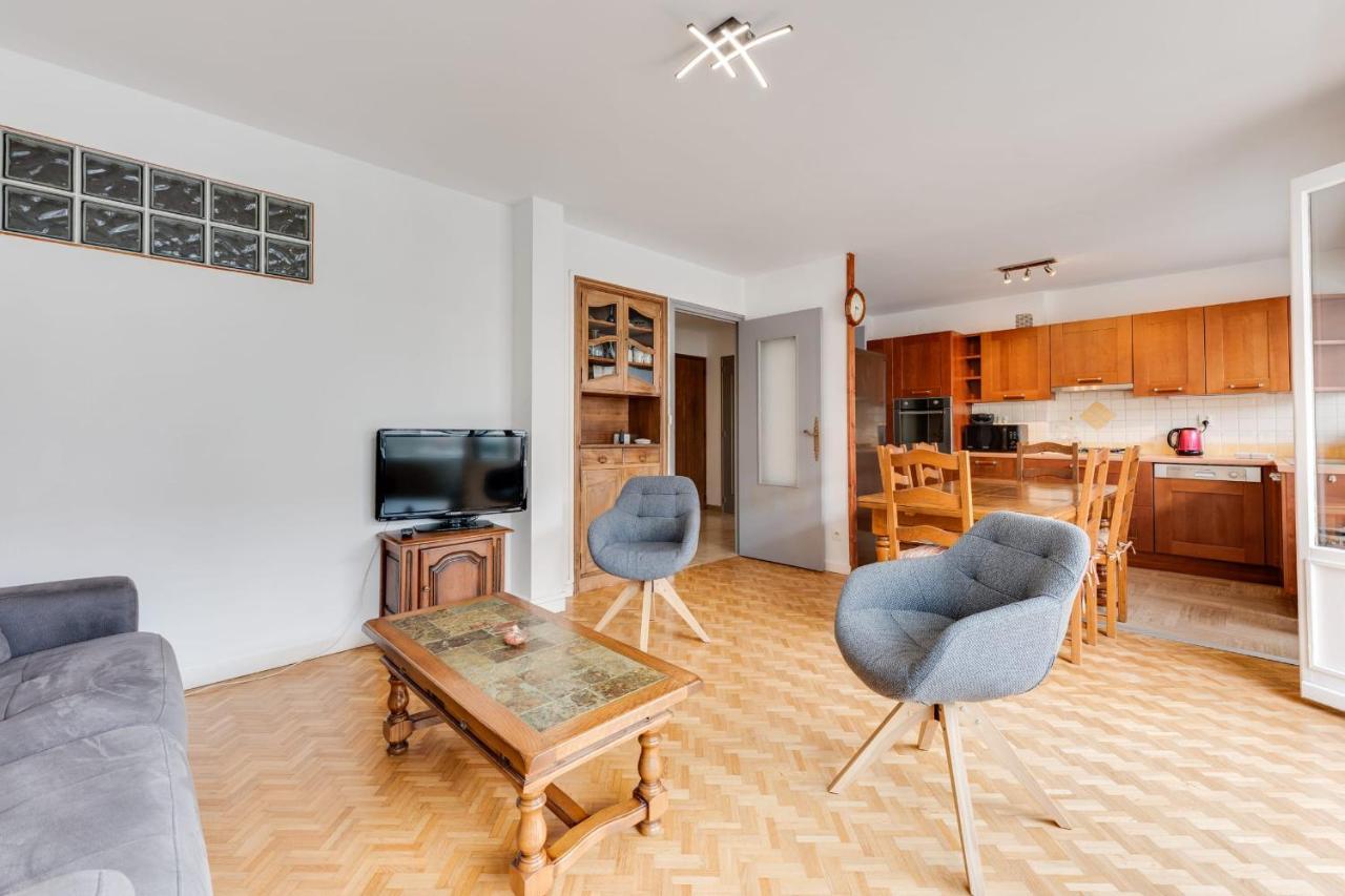 Le Carnot 84 - Beautiful T3 In The City Centre And Close To The Lake Apartment
